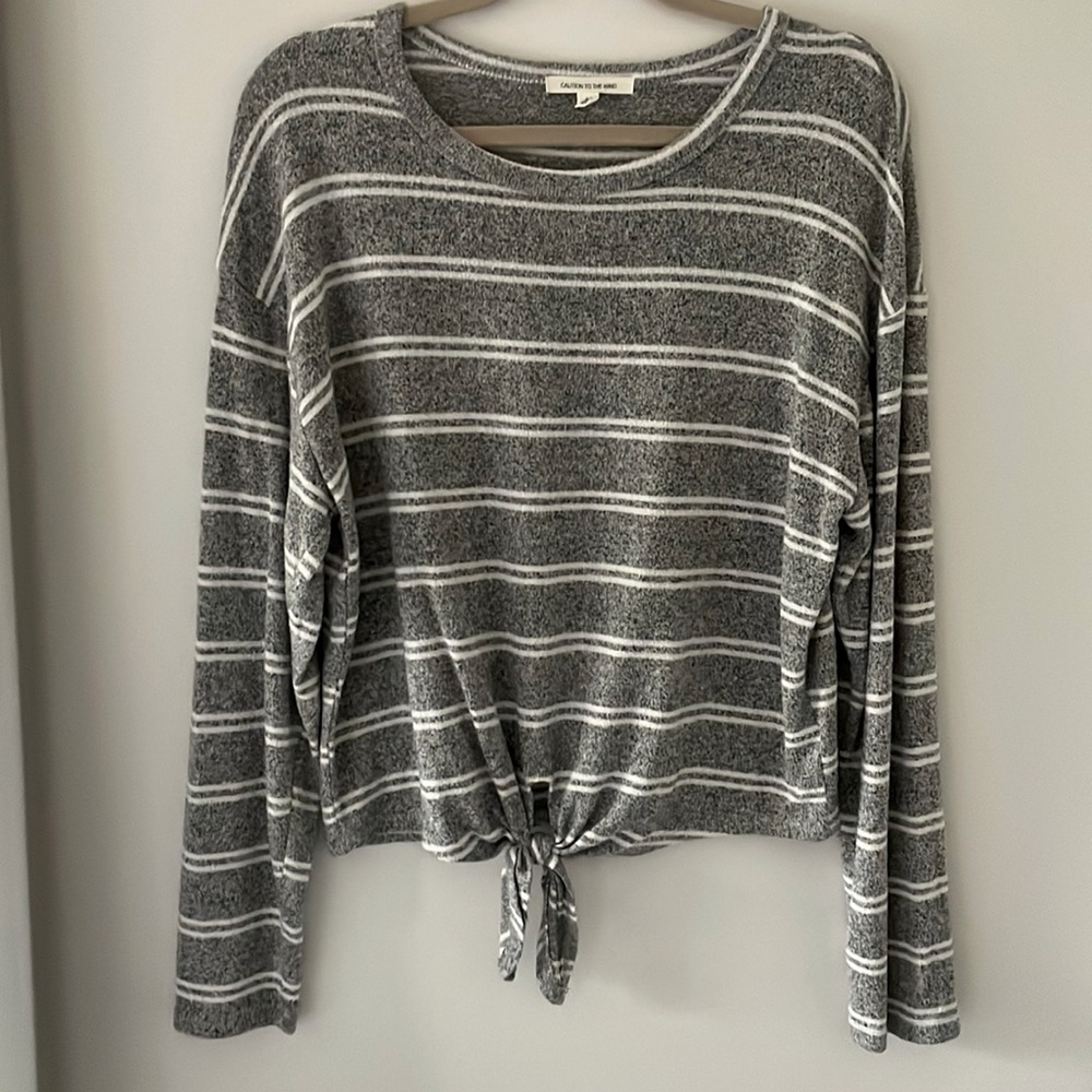 Caution To The Wind Comfy Grey Lightweight Sweater with Tie Size M